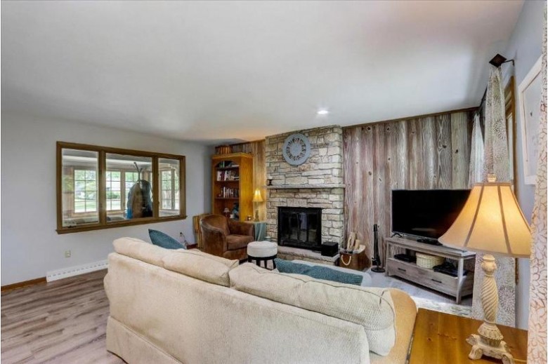 915 Parkview Ln Mukwonago, WI 53149-1127 by Lannon Stone Realty Llc $245,000