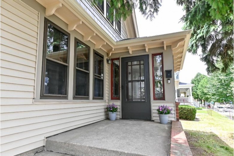 2201 E Bennett Ave Milwaukee, WI 53207 by Firefly Real Estate, Llc $354,900