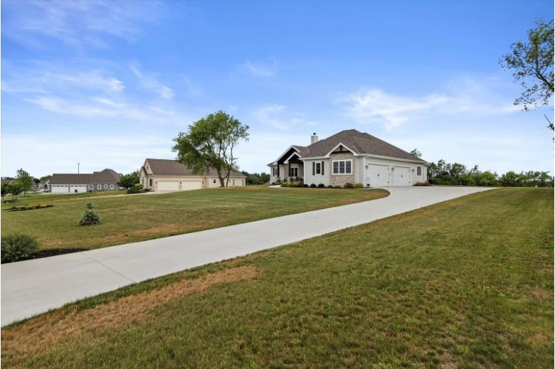 N66W27116 Tamnamore Dr Lisbon, WI 53089 by Coldwell Banker Realty $834,900