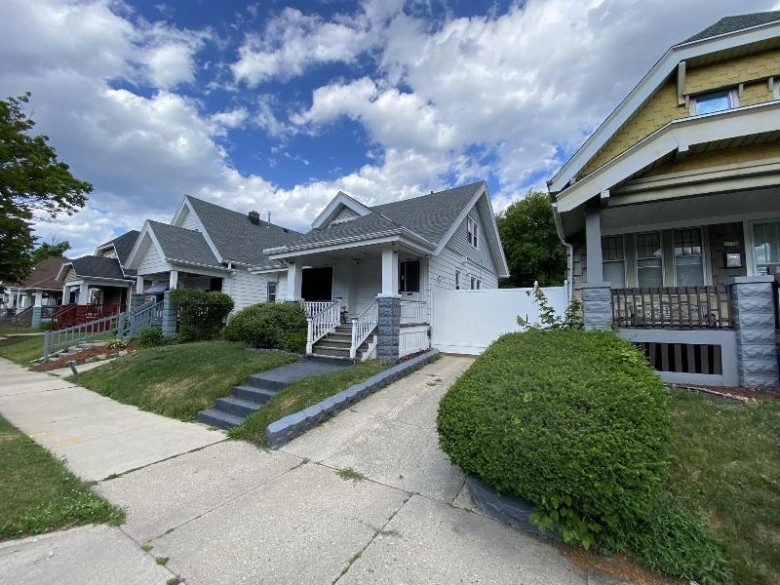 3740 N 25th St Milwaukee, WI 53206 by Berkshire Hathaway Homeservices Metro Realty $80,000