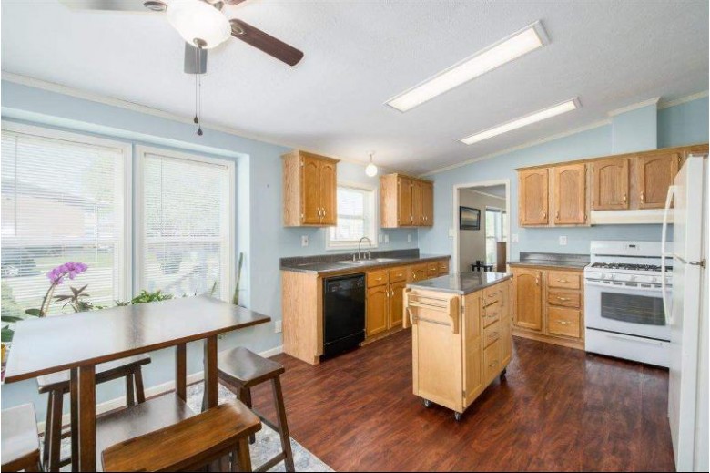 280 Sullivan Street Oshkosh, WI 54902 by Expert Real Estate Partners, LLC $190,000