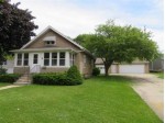 90 Lawson Street Menasha, WI 54952 by Coldwell Banker Real Estate Group $144,900