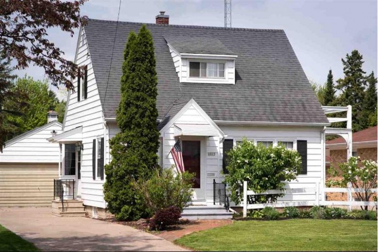 1823 Hubbard Street Oshkosh, WI 54902 by First Weber Real Estate $154,900