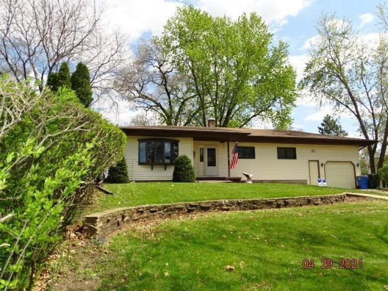 2215 Yellowstone Ave, Portage, WI by Johnson Realty $229,000