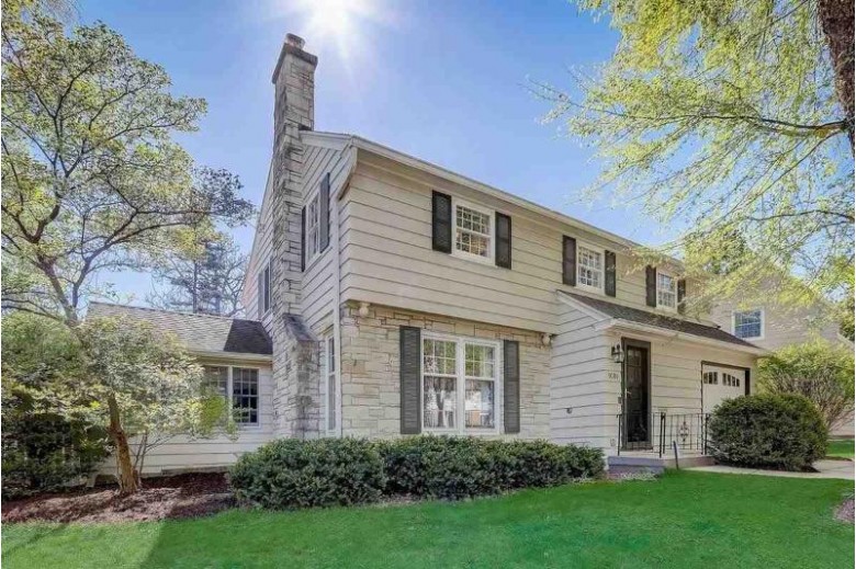 1001 Waban Hill Madison, WI 53711 by Re/Max Preferred $550,000