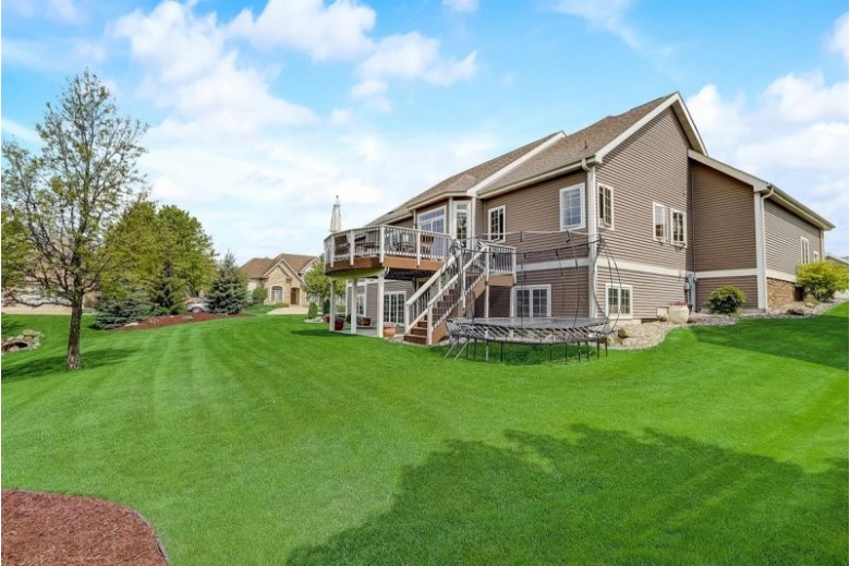 1701 Daily Dr Waunakee, WI 53597 by First Weber Real Estate $575,000