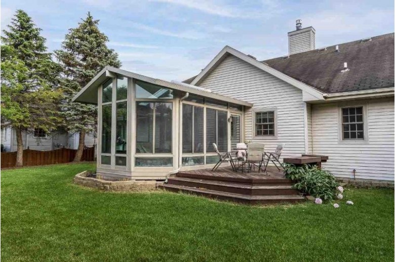 3825 Country Grove Dr Madison, WI 53719 by Sprinkman Real Estate $399,900