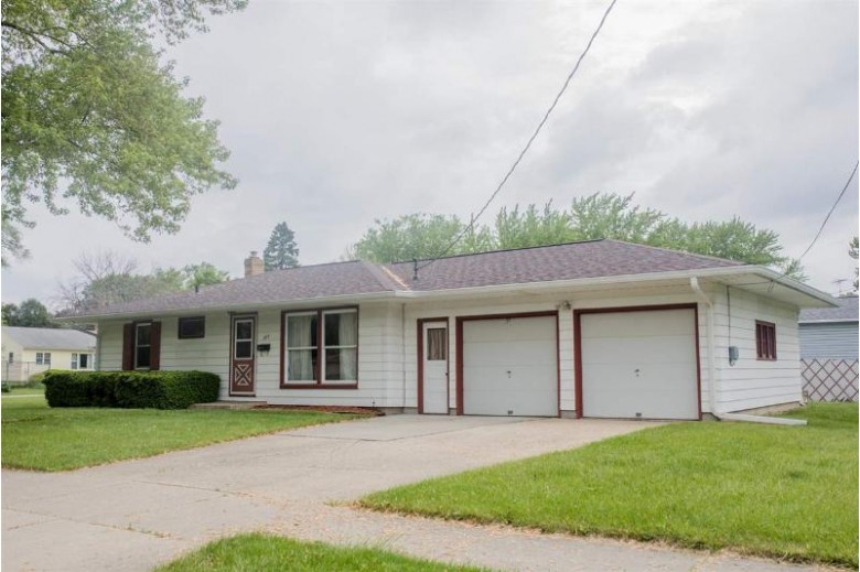 1814 Mole Ave Janesville, WI 53548 by Exit Realty Hgm $165,000