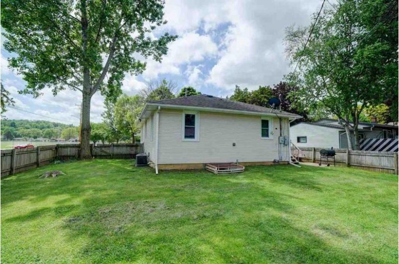1035 6th St Baraboo, WI 53913 by Wisconsin Real Estate Prof, Llc $220,000