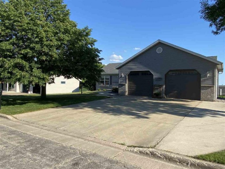 323 W Parry St Dodgeville, WI 53533 by Fisher Realty Group, Llc $315,000