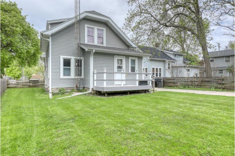 847 Oakland Ave Waukesha, WI 53186-5146 by First Weber Real Estate $224,900