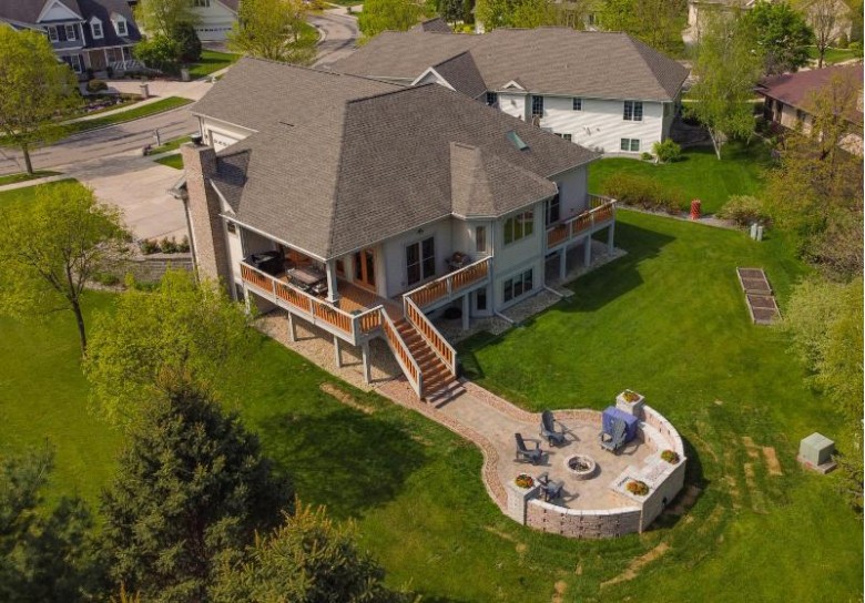 1100 Bluebird Trl Waunakee, WI 53597 by Cove Realty, Llc $649,900