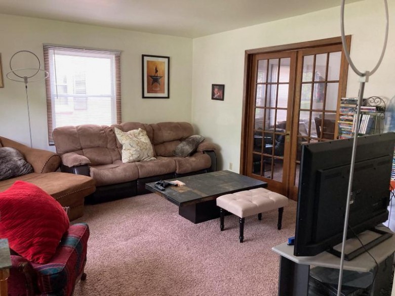 1126 N 118th St 1128 Wauwatosa, WI 53226-3339 by Coldwell Banker Realty $379,900