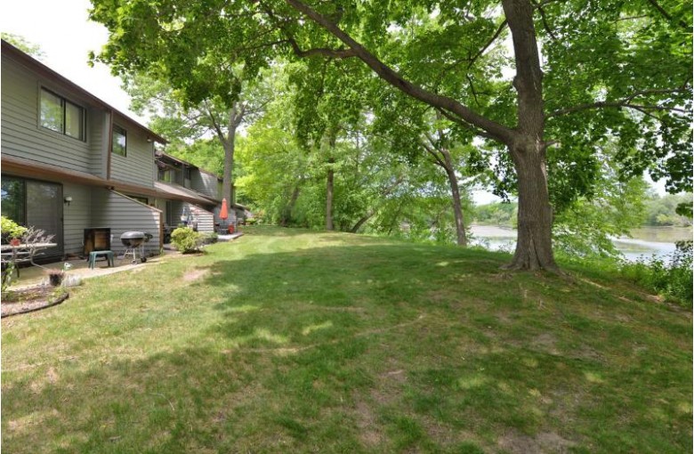 2927 Old Mill Dr Racine, WI 53405-1323 by Shorewest Realtors, Inc. $140,000