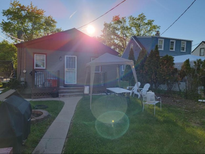 3626 S 35th St Milwaukee, WI 53221 by Luna Listings $135,000