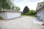 6427 Manchester Dr Greendale, WI 53129-1214 by Re/Max Realty Pros~milwaukee $255,000
