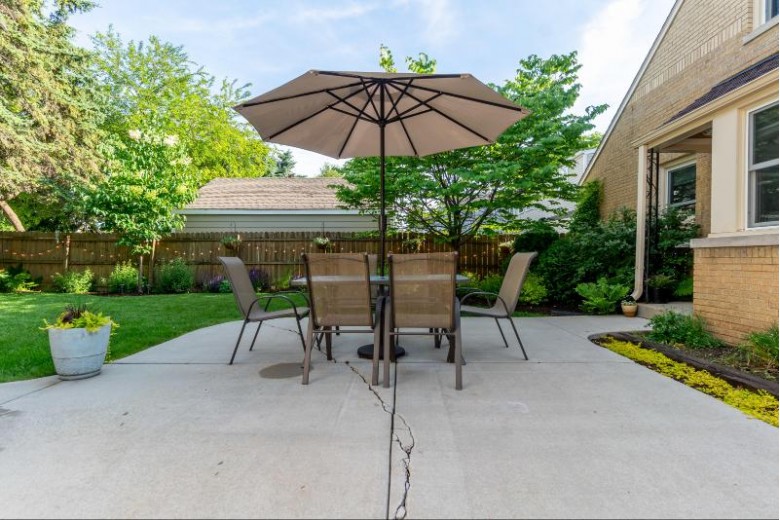 6015 N Lydell Ave Whitefish Bay, WI 53217-4523 by Dream Realty Llc $339,900