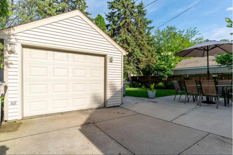6015 N Lydell Ave Whitefish Bay, WI 53217-4523 by Dream Realty Llc $339,900