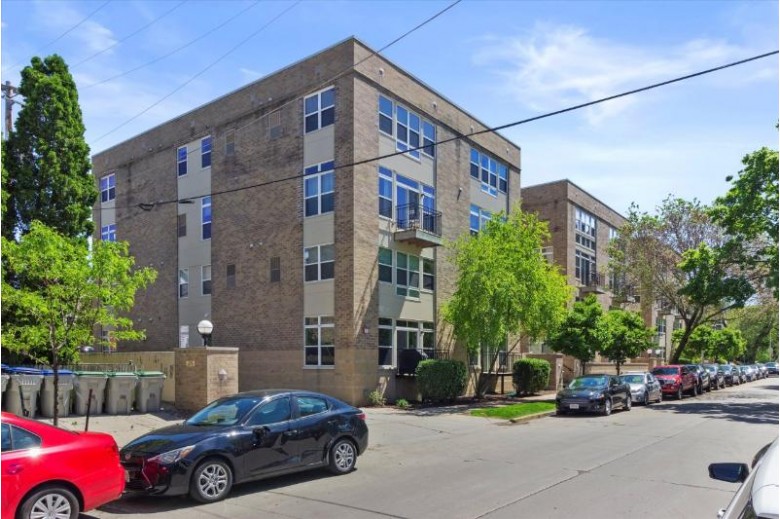 1550 N Warren Ave 115, Milwaukee, WI by Shorewest Realtors, Inc. $237,500