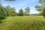W275N7186 Glacier Pass Hartland, WI 53029-8201 by Redefined Realty Advisors Llc $474,500
