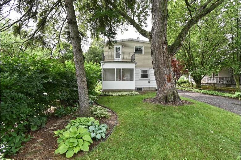7632 W Clarke St Wauwatosa, WI 53213-1112 by Realty Executives Integrity~brookfield $235,000