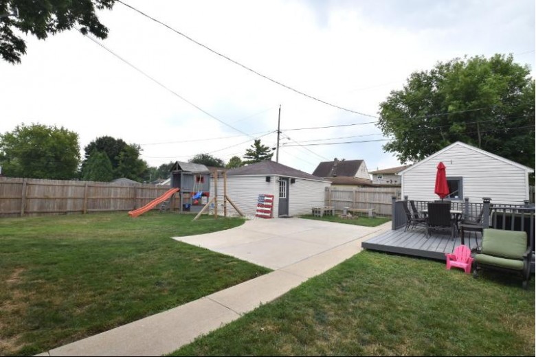 1735 Missouri Ave, South Milwaukee, WI by Shorewest Realtors - South Metro $235,000