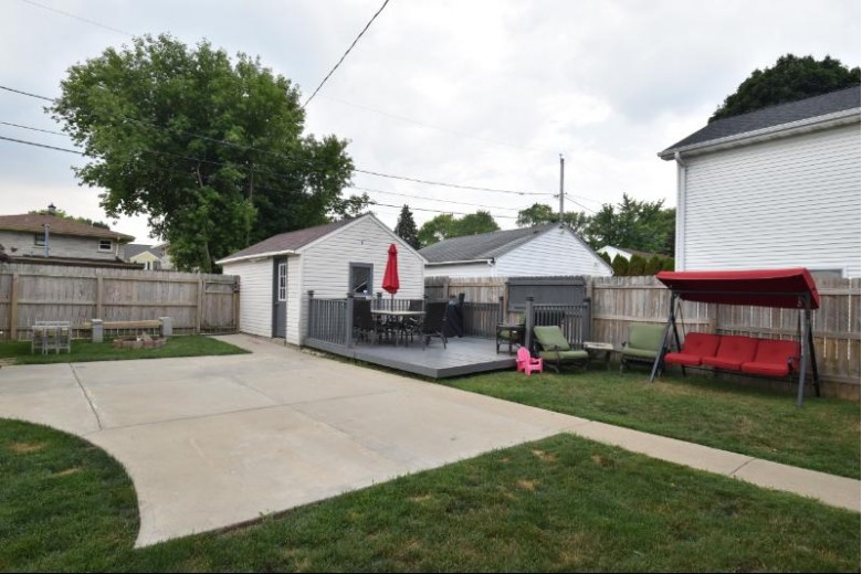 1735 Missouri Ave South Milwaukee, WI 53172-1833 by Shorewest Realtors - South Metro $235,000