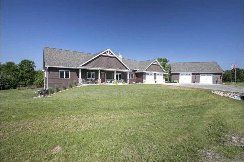 N1687 Twin Oak Court, Hortonville, WI by Century 21 Affiliated $489,000