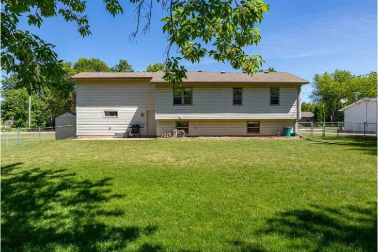 W7095 Shea Road Menasha, WI 54952-9468 by Coldwell Banker Real Estate Group $227,000