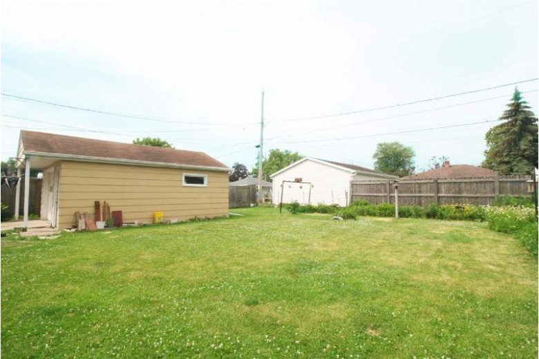 129 Claire Avenue Neenah, WI 54956-2207 by First Weber Real Estate $129,900