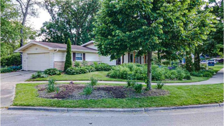 4409 Vale Cir Madison, WI 53711 by Spencer Real Estate Group $470,000