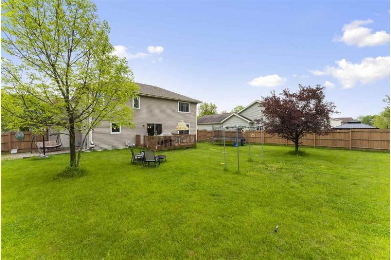 2673 Mica Rd Fitchburg, WI 53711 by Mhb Real Estate $425,000