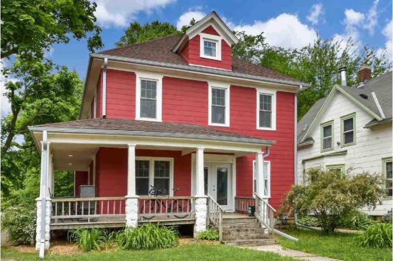 182 Jackson St Madison, WI 53704 by Lauer Realty Group, Inc. $439,900