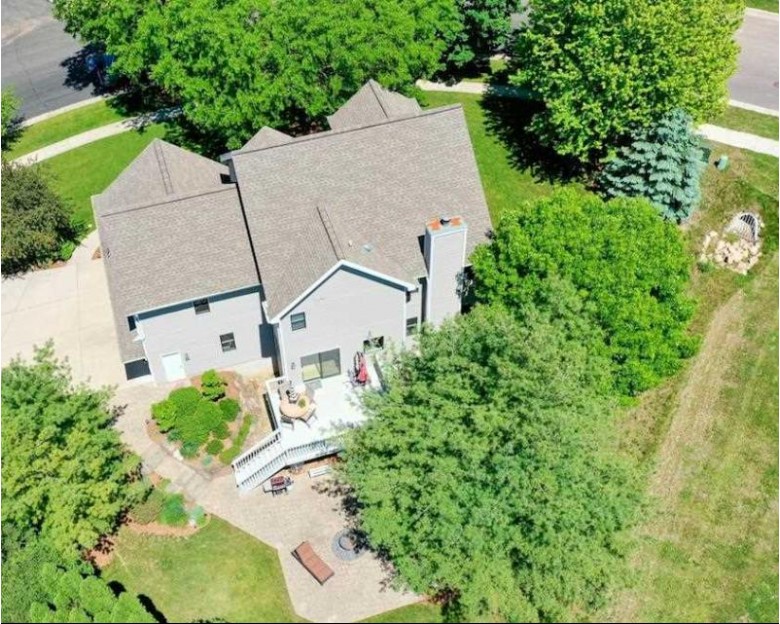 4130 Redtail Pass Middleton, WI 53562 by Mhb Real Estate $599,900