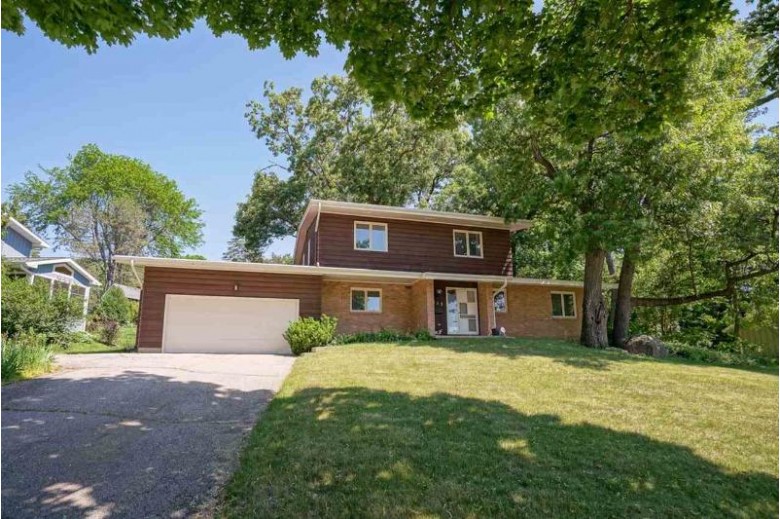 113 Ozark Tr Madison, WI 53705 by Realty Executives Cooper Spransy $430,000