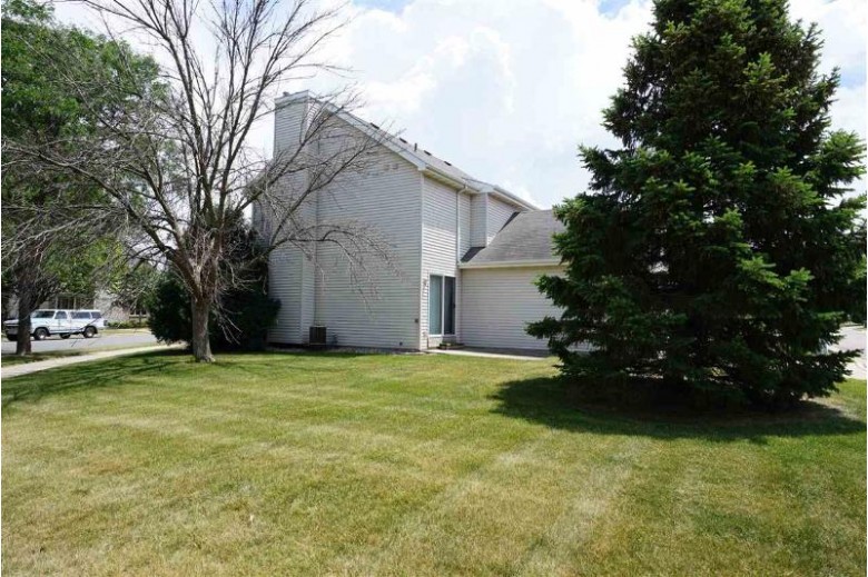 8309 Inverness Dr Madison, WI 53717 by Ccl Management $295,000