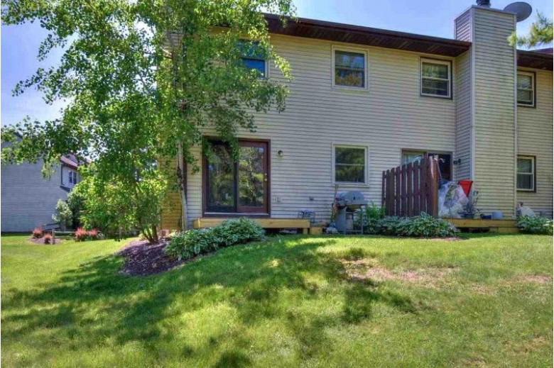 303 Williamsburg Way Ct Fitchburg, WI 53719 by Howard And Williams, Inc. $184,900