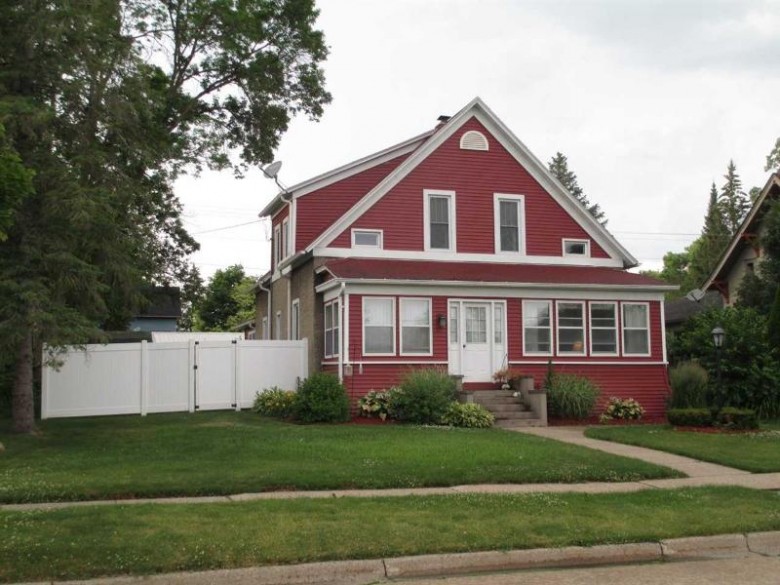 617 High Ave Hillsboro, WI 54634 by Anderson Realty, Llc $164,900