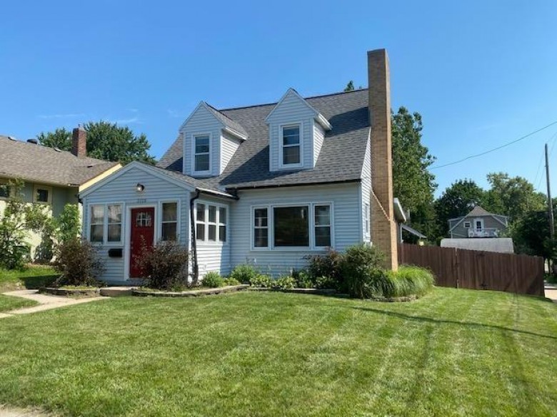 3126 Atwood Ave Madison, WI 53704 by The Alvarado Group, Inc $425,000
