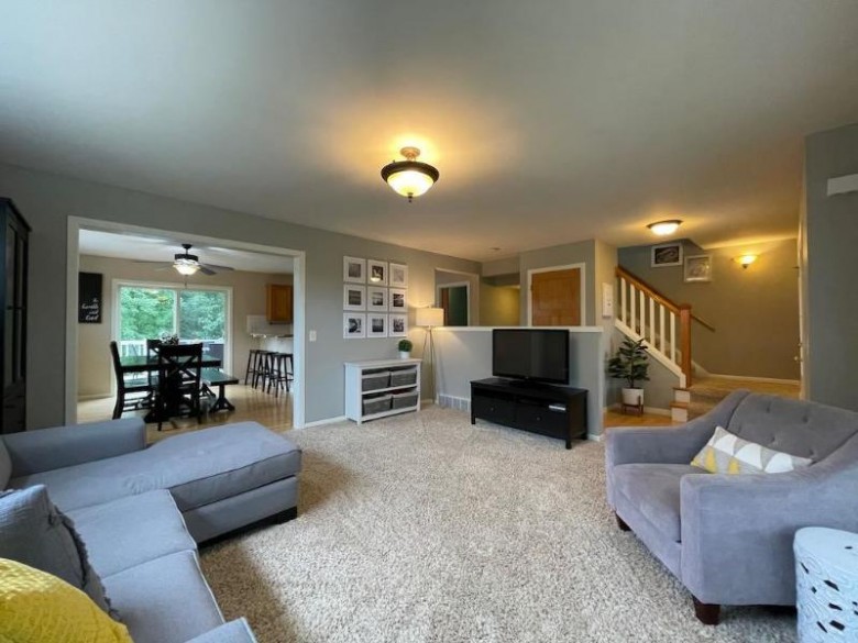 2913 Winter Park Pl Madison, WI 53719 by Madcityhomes.com $410,000