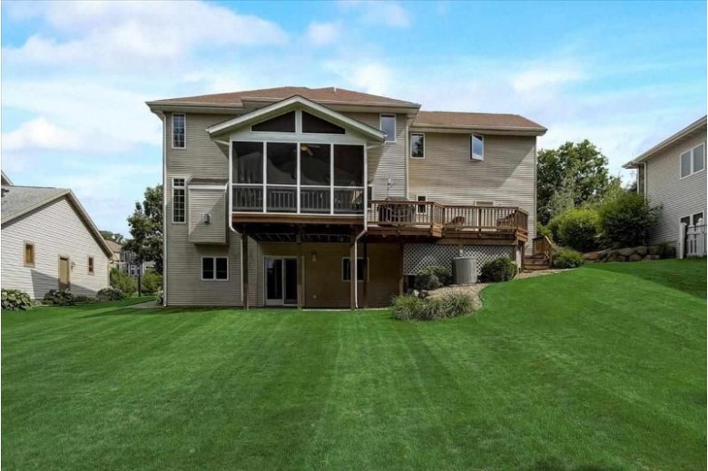 6808 Algonquin Dr Middleton, WI 53562 by Restaino & Associates Era Powered $599,999