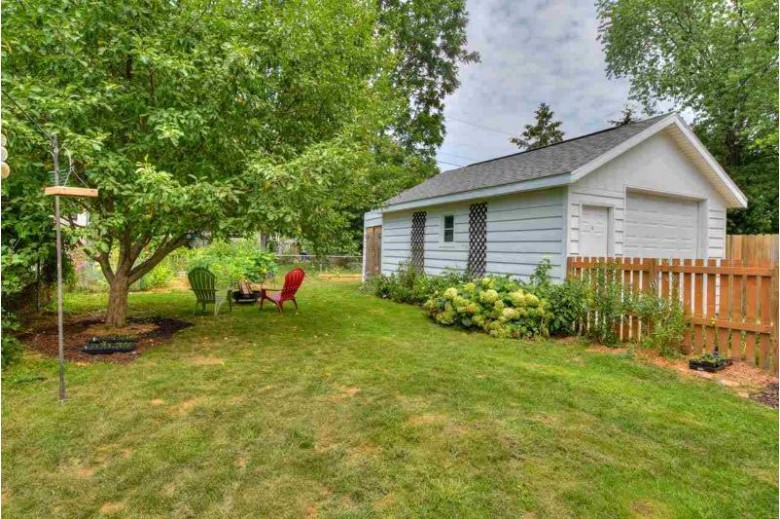2826 Coolidge St Madison, WI 53704 by Lauer Realty Group, Inc. $265,000