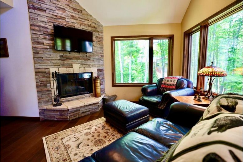 8739 Setting Sun Blv, Minocqua, WI by Coldwell Banker Mulleady - Mnq $440,000