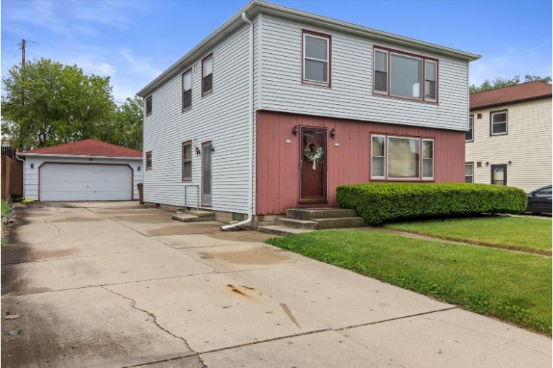 517 Columbia Ave 515 South Milwaukee, WI 53172-3925 by Badger Realty Team - Greenfield $269,900