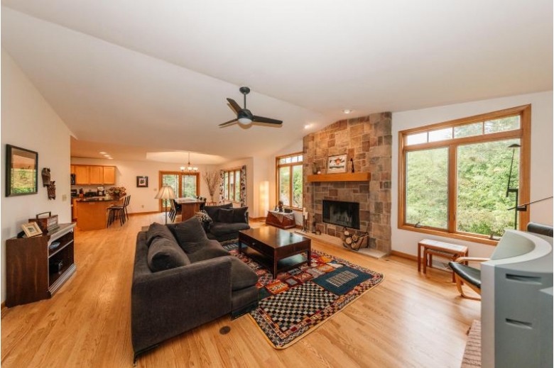 11315 N Lilac Ln, Mequon, WI by Coldwell Banker Realty $470,000