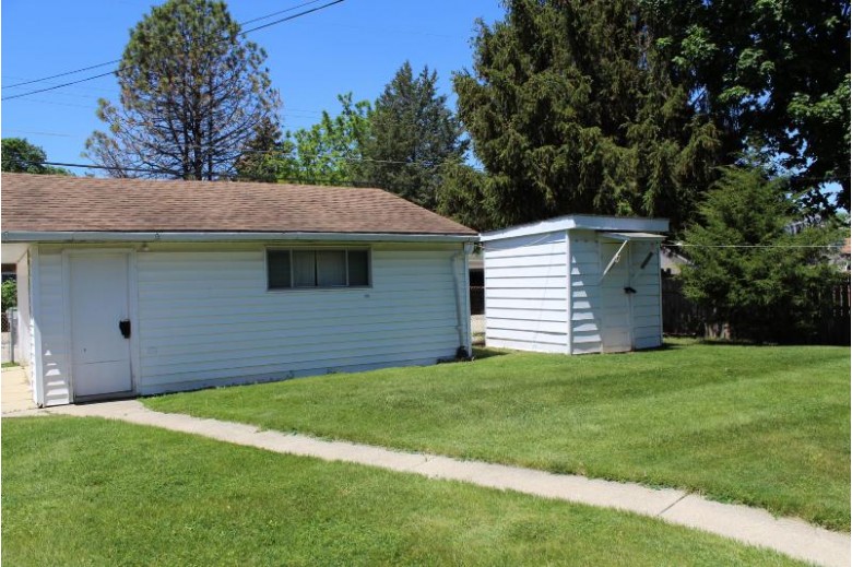 3857 S 52nd St Milwaukee, WI 53220 by Homestead Realty, Inc $259,900