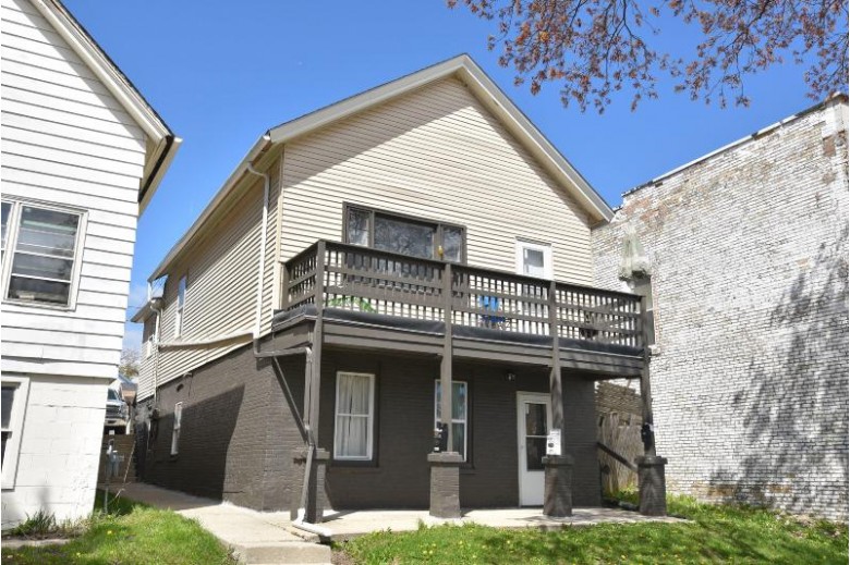 2005 S 7th St, Milwaukee, WI by Realty Executives Integrity~brookfield $189,900
