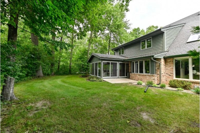 12427 N Golf Dr, Mequon, WI by Shorewest Realtors, Inc. $449,900