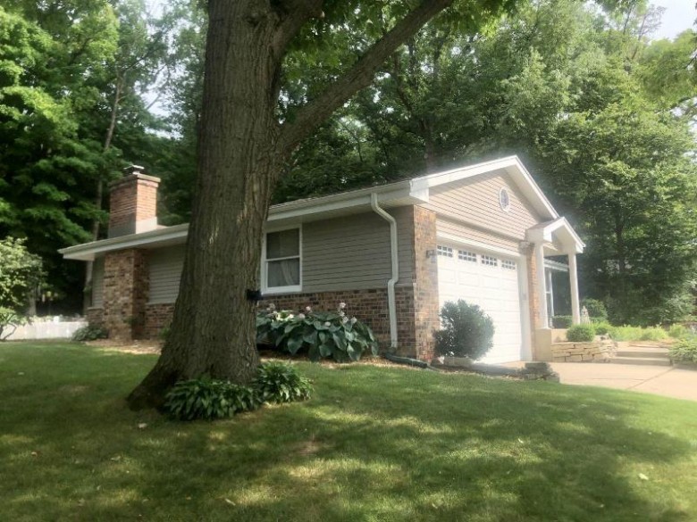 4915 Sussex Ln Greendale, WI 53129 by Standard Real Estate Services, Llc $365,000