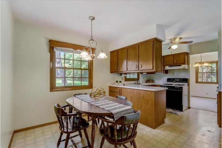 W202N6651 Ridge Ct, Menomonee Falls, WI by First Weber Real Estate $335,500